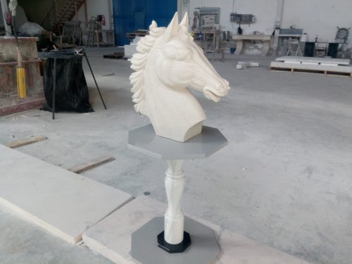 sculpture horse's head
