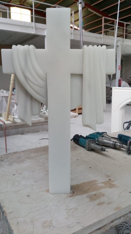 Marmor-Kreuz für Kirche