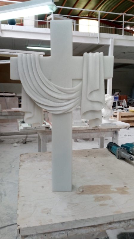 Marmor-Kreuz für Kirche