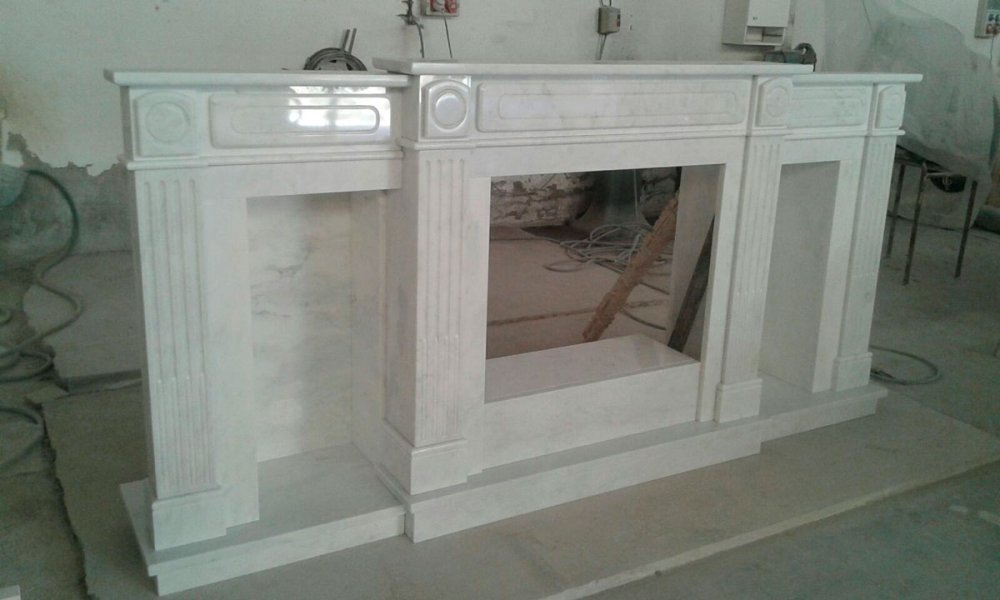 Kundenkamin 77 Stilkamin mit Anbaumöbeln